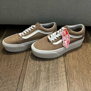 NEVER BEEN WORN VANS!